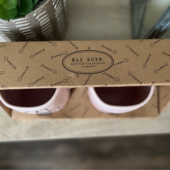 NEW Light Pink Rae Dunn Cat Lover & Meow Mug Set - Picture 2 of 4